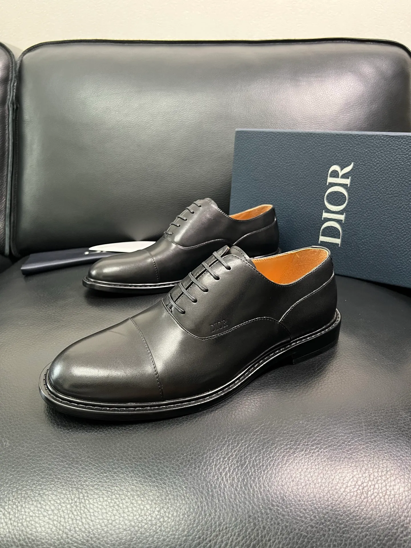 Men's shoes 💰940 Dior top purchasing agent, synchronized with Dior counters, original factory configuration, imported Italian cowhide, fully imported water-dyed cowhide lining, sole: original factory special supply, original sole super comfortable, original factory follow-up order 🔍🔍High quality, welcome to compare, code number 39-44 (can be ordered 38 45 46) 85868